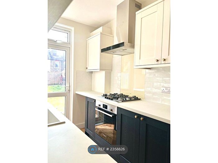 2 Bedroom Terraced House To Rent In Addiscombe, Croydon, CR0