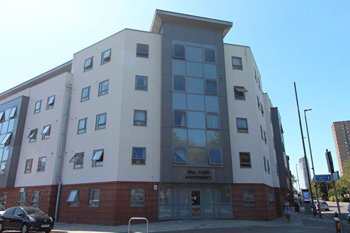 1 Bedroom Apartment To Rent In Queen Street, Portsmouth, PO1