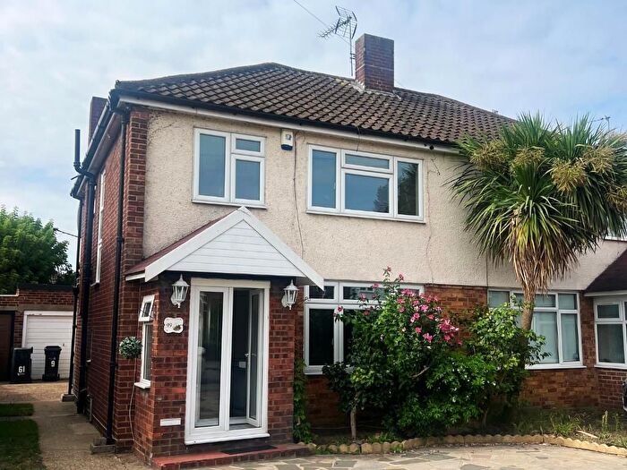 4 Bedroom Semi-Detached House To Rent In Charcroft Gardens, Enfield, EN3