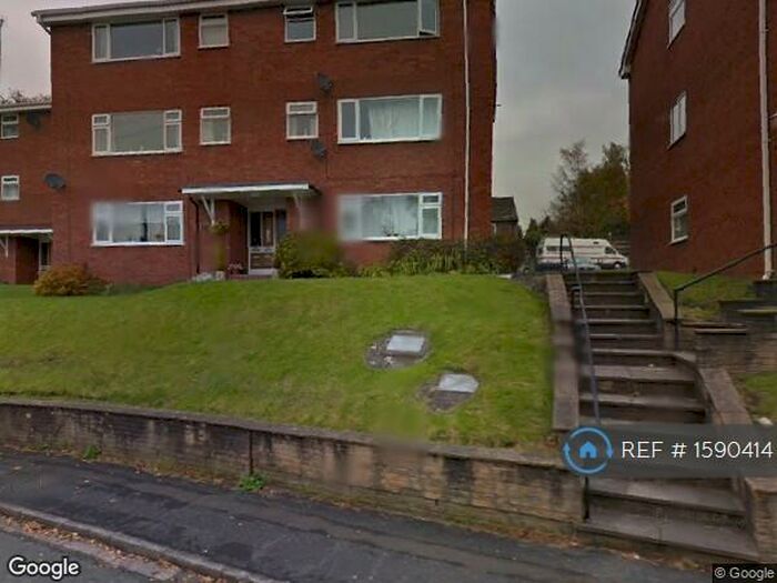 2 Bedroom Flat To Rent In Beech Farm Drive, Macclesfield, SK10