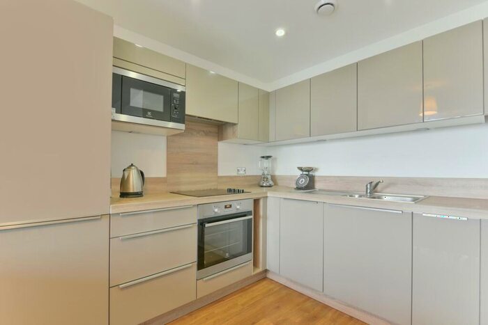 2 Bedroom Apartment To Rent In Venice Corte, Lewisham, SE13