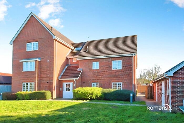 2 Bedroom Apartment For Sale In School Close, Basingstoke, Hampshire, RG22