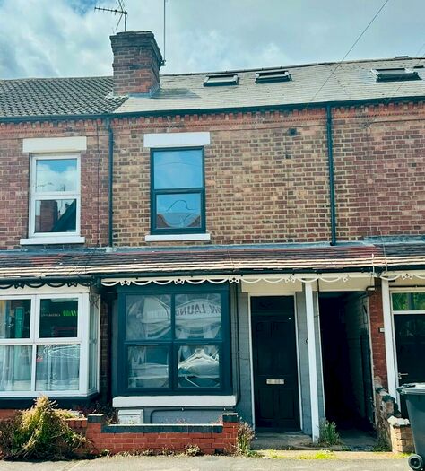 5 Bedroom Terraced House To Rent In Wollaton Road, Beeston, NG9