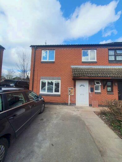 4 Bedroom Terraced House To Rent In Balfour Road, DE23