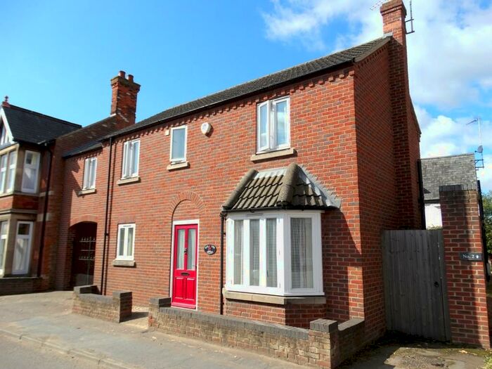 3 Bedroom Link Detached House For Sale In London Road, Chatteris, Cambs, PE16