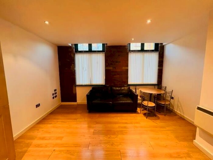 2 Bedroom Flat To Rent In Colonial Buildings, 135 - 139 Sunbridge Road, Bradford BD1
