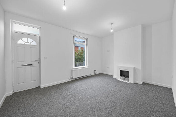 2 Bedroom Terraced House For Sale In Church Street West, Brampton, Chesterfield, S40 - Photo 2