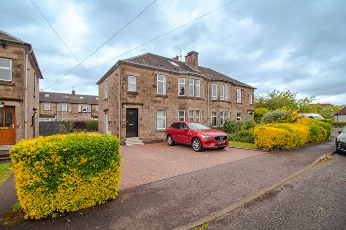 3 Bedroom Flat To Rent In Greenhead Avenue, Dumbarton, G82
