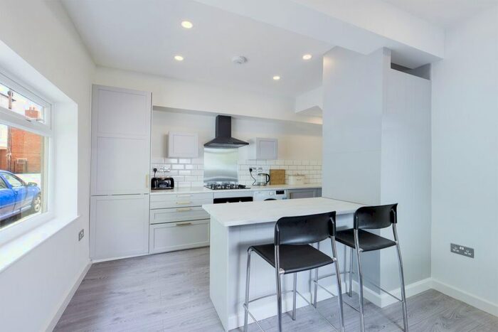 1 Bedroom Flat To Rent In Marlborough Road, Northampton NN5