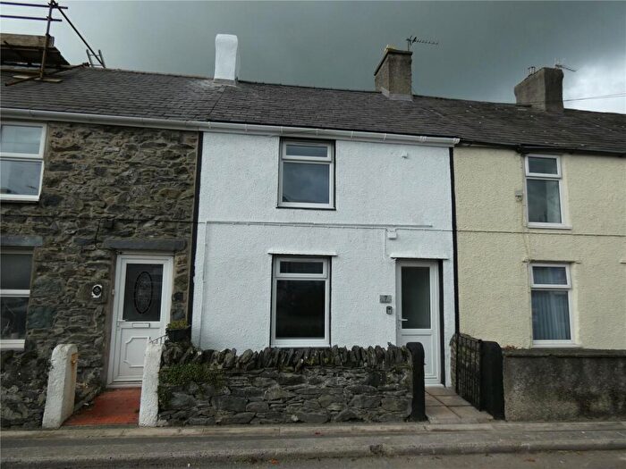 2 Bedroom Terraced House To Rent In Maenafon, Llanfairpwllgwyngyll, Isle Of Anglesey, LL61