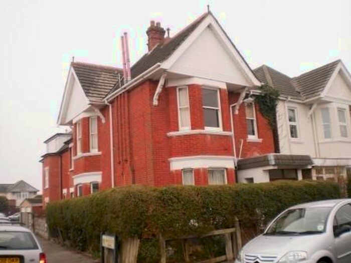 1 Bedroom Flat To Rent In Harvey Road, Pokesdown, Bournemouth, BH5