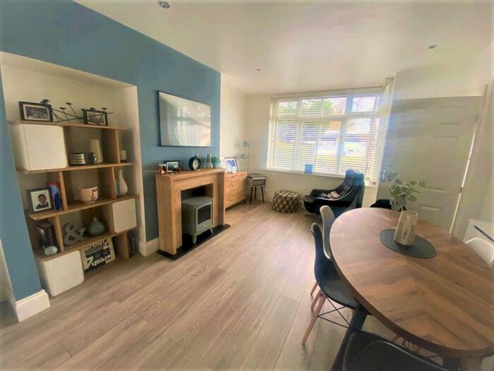 2 Bedroom Semi-Detached House To Rent In Longbridge Lane, Northfield, Birmingham, B31