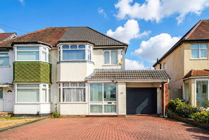 3 Bedroom Semi Detached House For Sale In Sheaf Lane, Sheldon, B26