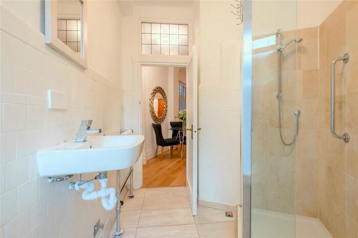 2 Bedroom Apartment To Rent In Park Road, London, NW8