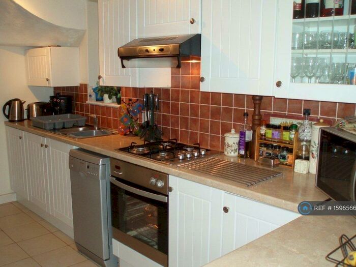 5 Bedroom Semi-Detached House To Rent In Boundary Crescent, Nottingham, NG9