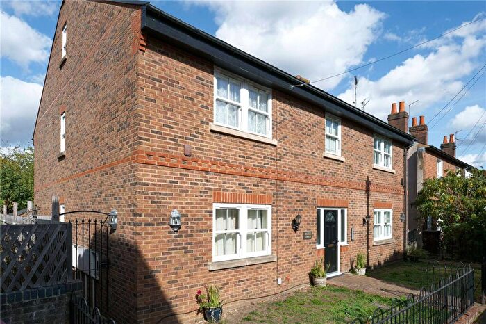 1 Bedroom Apartment For Sale In Boults Walk, Reading, Berkshire, RG2