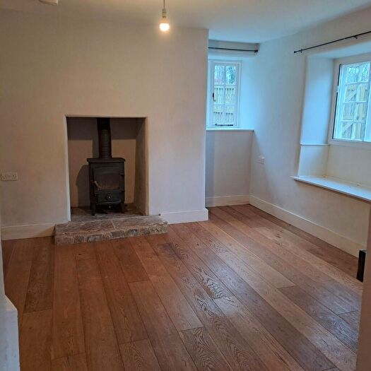 2 Bedroom Detached House To Rent In Sherborne, GL54
