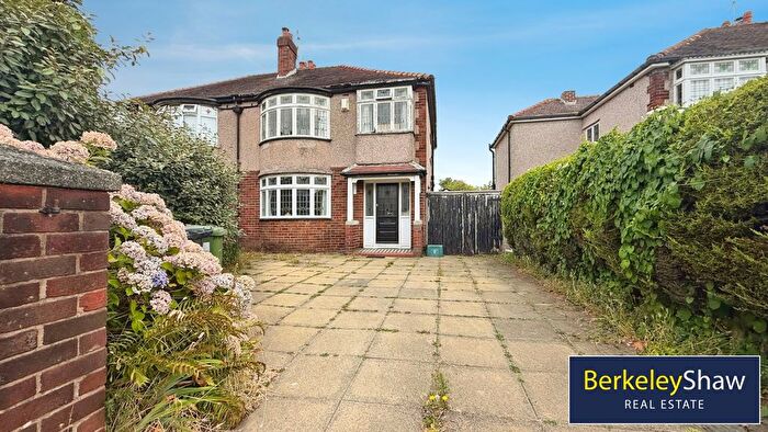 3 Bedroom Semi-Detached House For Sale In Liverpool Road South, Liverpool, L31