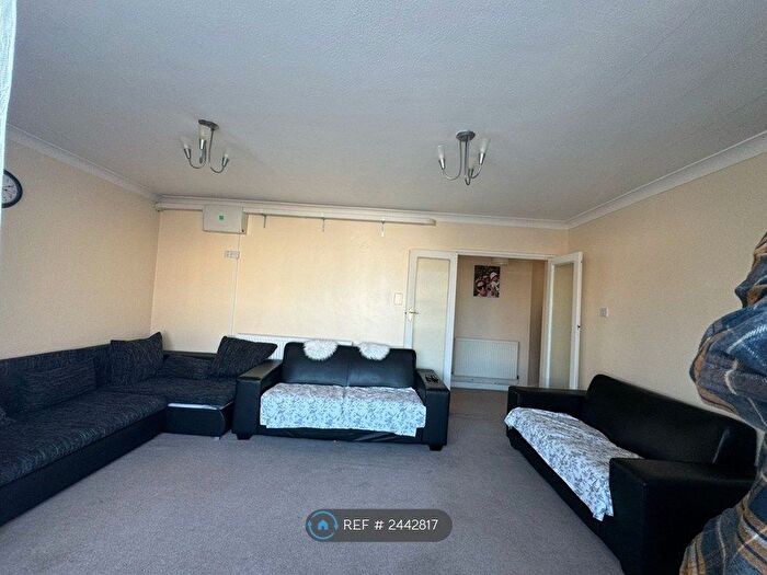 2 Bedroom Flat To Rent In Harrowdene Road, Wembley, HA0