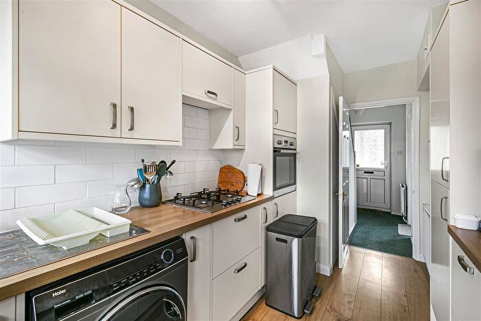 3 Bedroom Terraced House For Sale In Burnett Square, Hertford, SG14