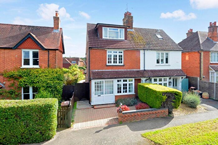 3 Bedroom House For Sale In The Mount, Cranleigh, GU6
