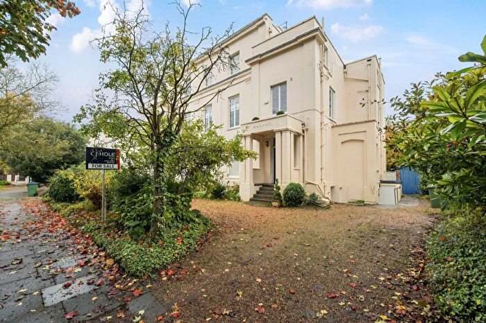 1 Bedroom Studio To Rent In Old Lodge Court, Wellington Square, Cheltenham, GL50