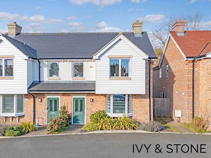 4 Bedroom Semi Detached House To Rent In Grove Lane, Chigwell, Essex, IG7