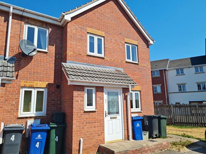 3 Bedroom End Of Terrace House To Rent In Walstow Crescent, Armthorpe, Doncaster, DN3