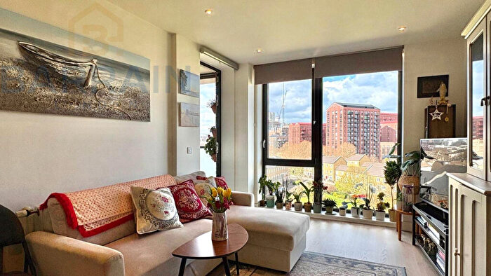 1 Bedroom Flat For Sale In Blair Street, London, E14