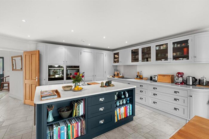 5 Bedroom Detached House For Sale In Earlham Road, Norwich, NR2