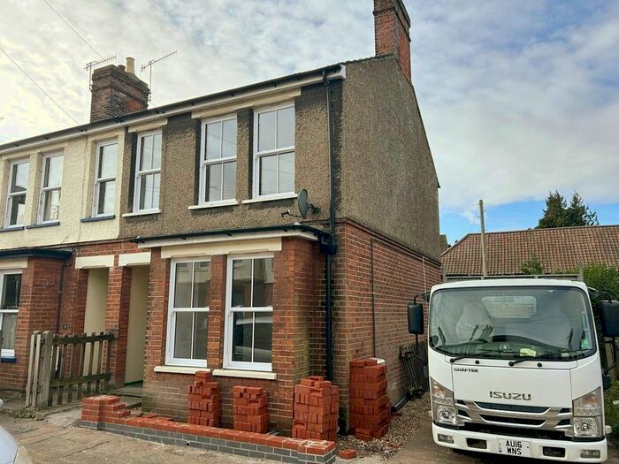3 Bedroom End Of Terrace House To Rent In Stoke Hall Road, Ipswich, Suffolk, IP2