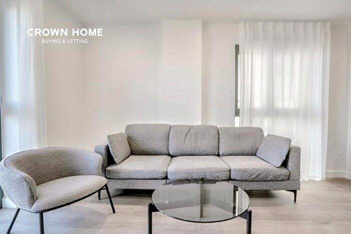 2 Bedroom Apartment To Rent In Darter Apartments, Woodberry Down, N4