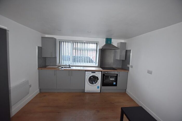 1 Bedroom Flat To Rent In Alfreton Road, Nottingham, NG7