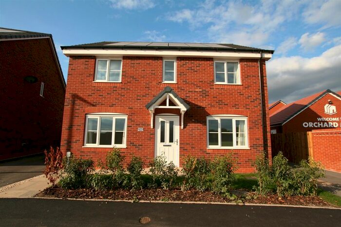 4 Bedroom Property To Rent In Westcott Way, Pershore, Worcs, WR10