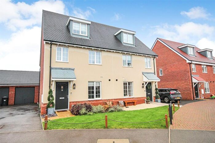 4 Bedroom Semi Detached House For Sale In Ryder Way, Flitwick, Bedfordshire, MK45