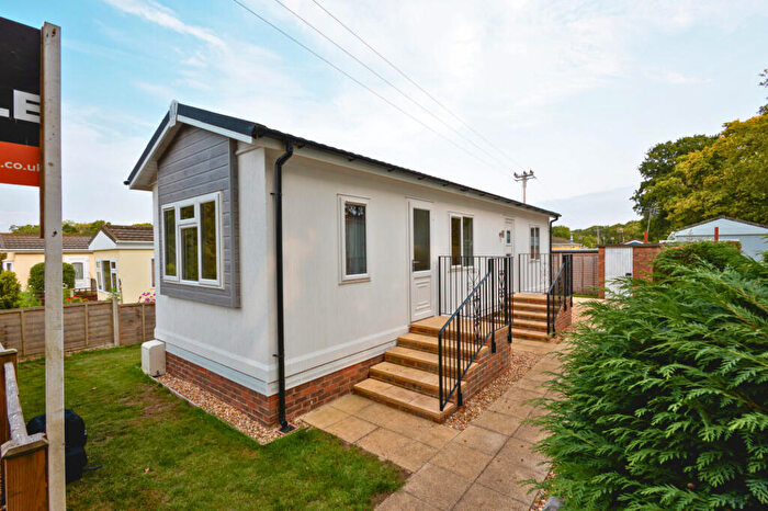 2 Bedroom Park Home For Sale In Almondsbury, Bristol, BS32