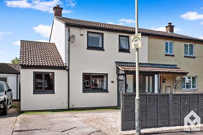 4 Bedroom Semi-Detached House For Sale In Cornmeadow Drive, Cheltenham, GL51