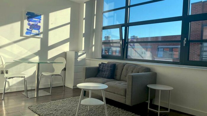 Apartment To Rent In Pope Street, Birmingham, B1