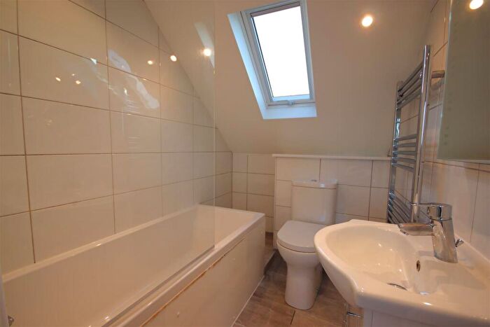 2 Bedroom Apartment To Rent In Roseford Road, Cambridge, CB4