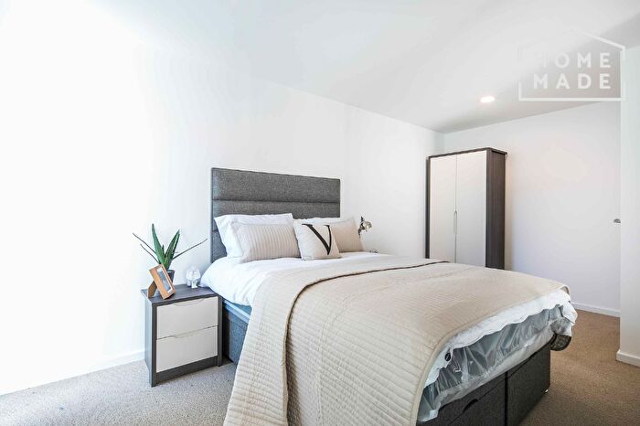 Flat To Rent In Velocity Village, S1