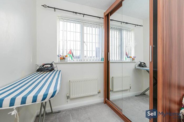 3 Bedroom Detached House For Sale In Orsett Close, Leicester, LE5