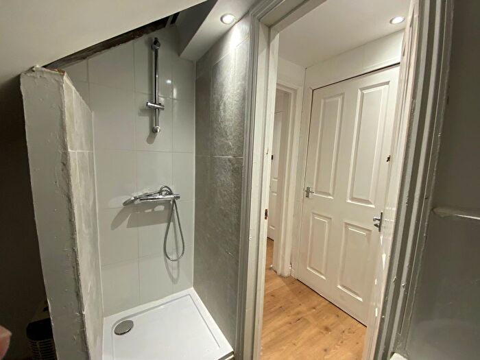 1 Bedroom Flat To Rent In Aldborough Road South, Seven Kings, Ilford, IG3