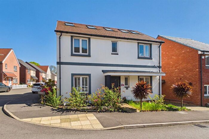 5 Bedroom Detached House For Sale In St. Catherine Road, Basingstoke, RG24