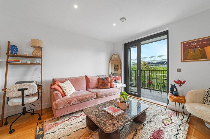 1 Bedroom Flat For Sale In Lorimer House, , Navigators Walk, London, E3