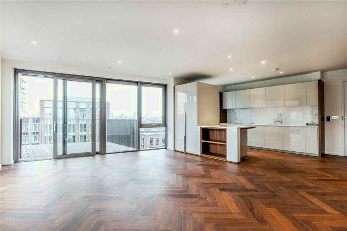 2 Bedroom Apartment To Rent In Capital Building, Embassy Gardens, London, SW11