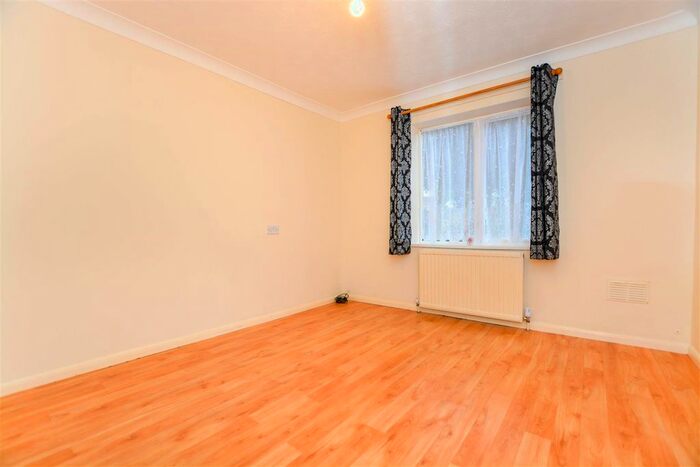 1 Bedroom Flat To Rent In Ashbourne Court, Scunthorpe, DN15