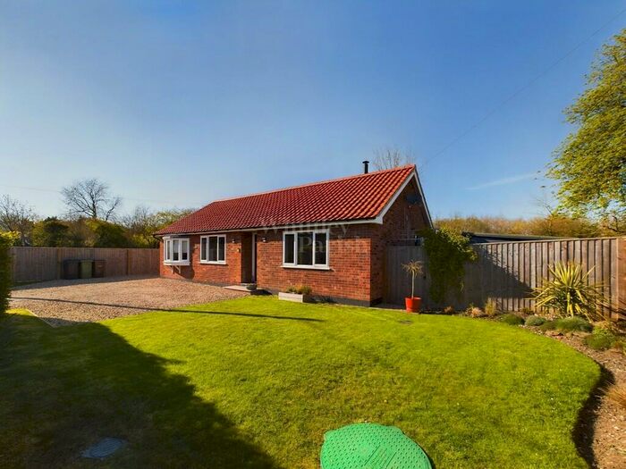 3 Bedroom Detached Bungalow For Sale In Diss Road, Burston, Diss, IP22