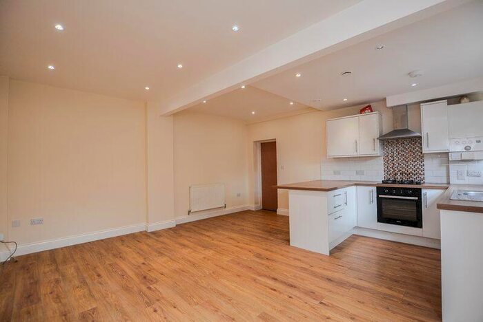 1 Bedroom Apartment To Rent In Southchurch Road, Southend-On-Sea, SS1