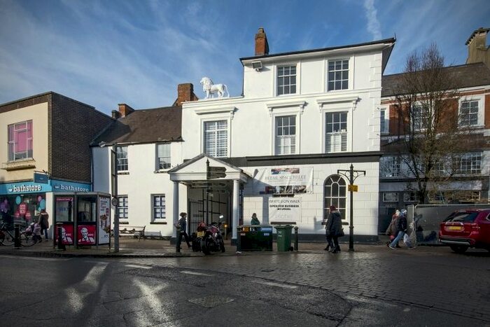 1 Bedroom Flat To Rent In High Street, Banbury OX16