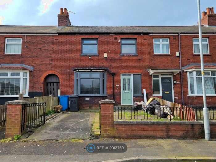 3 Bedroom Terraced House To Rent In First Avenue, Oldham, OL8